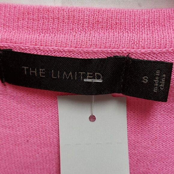 Limited top  - Picture 2 of 3